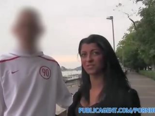 Publicagent e bukur brune fucked në hotel si të saj bf waits jashtë